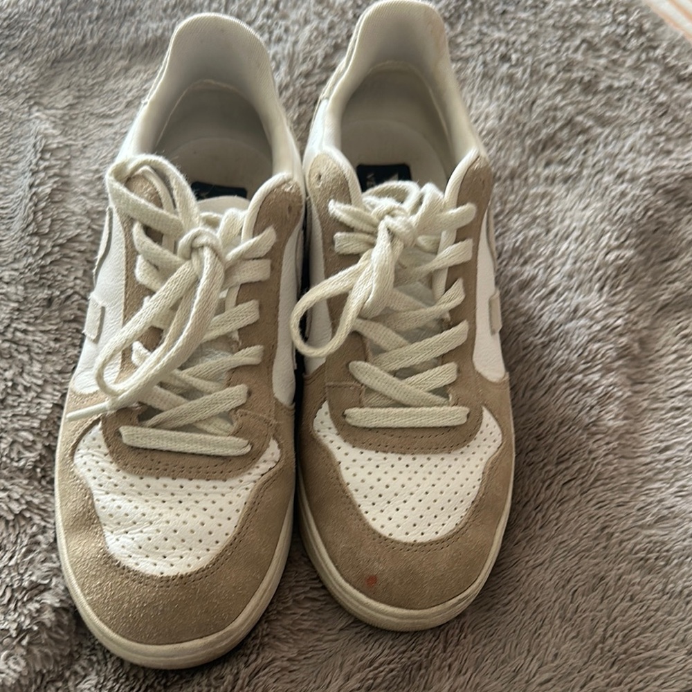 VEJA V90